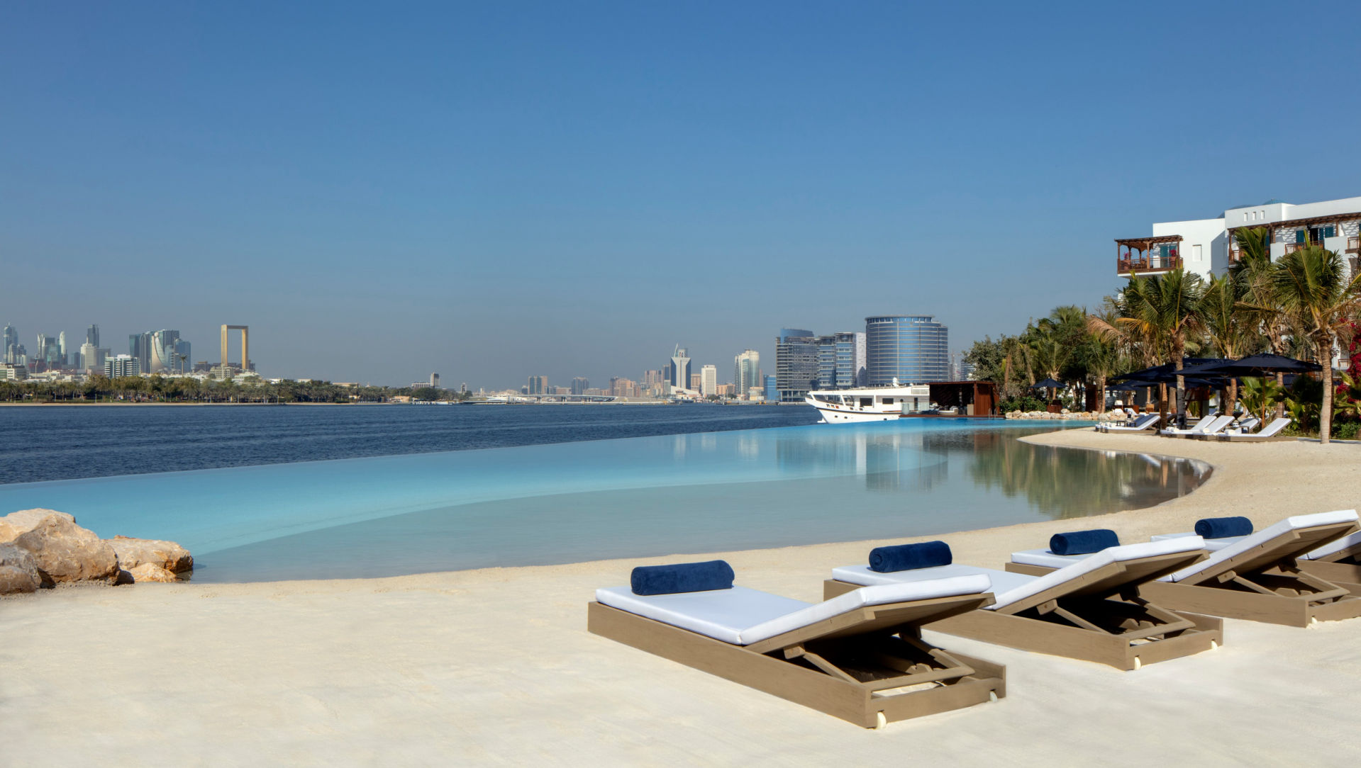 Club de playa Lagoon