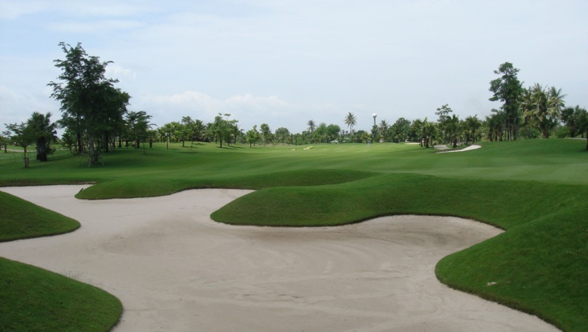 Suwan Golf & Country  Club 