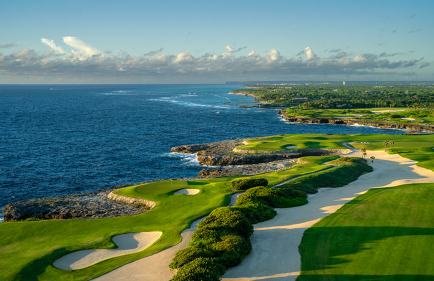 Grünes Par 4 Ozean