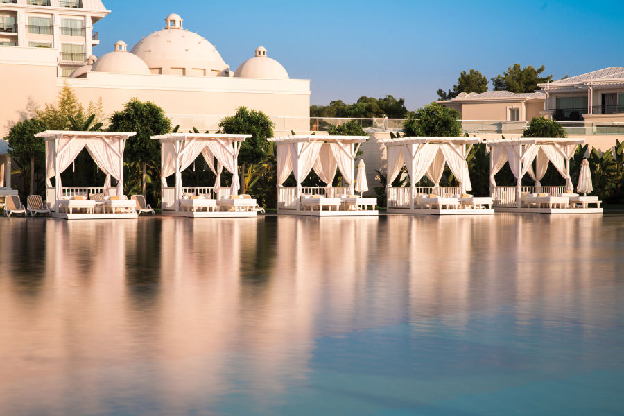 Titanic_Deluxe_Belek_Pool_Cabana_1.jpg Außenansicht