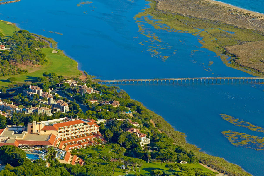 Hotel Quinta do Lago.001.Aerial View.jpg Außenansicht